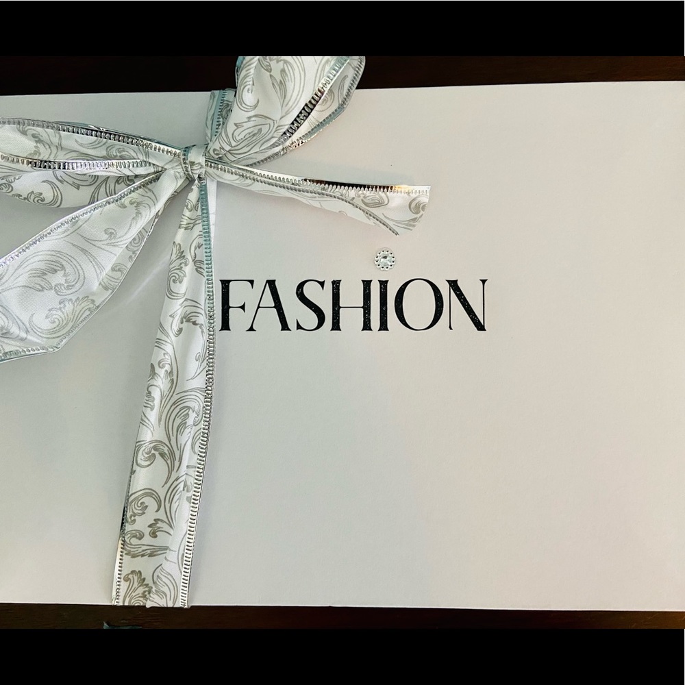 Smiling is ALWAYS in fashion!